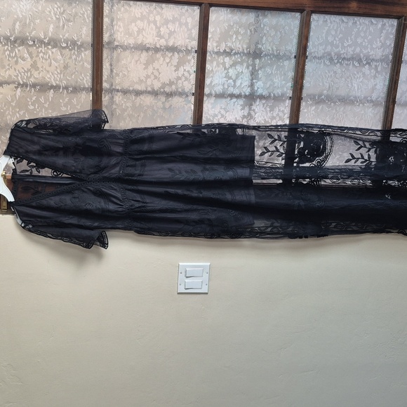 Eleter Black V Neck Dress Romper (M) - Picture 3 of 10